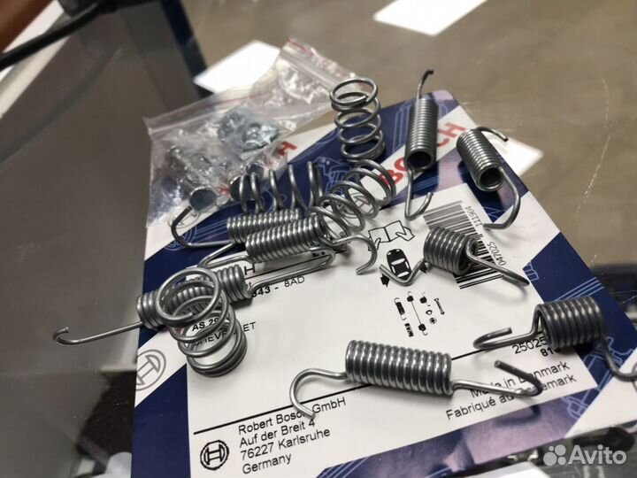 Пружинки задних колодок Chevrolet Lacetti