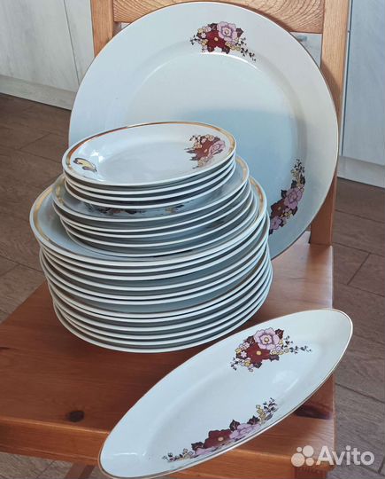 Винтажный набор столовой посуды 