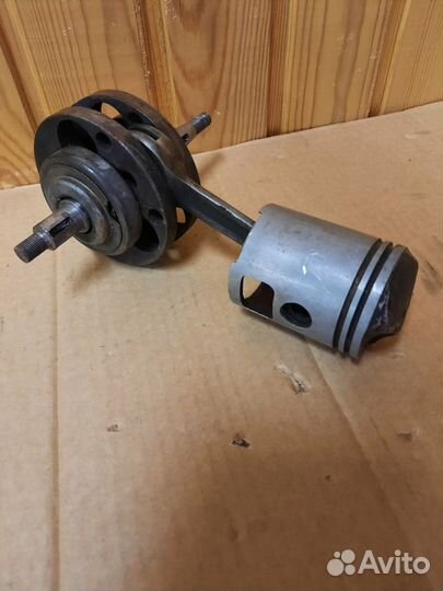 Б/у Коленвал мотороллера 