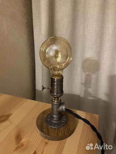 Настольный светильник в стиле лофт