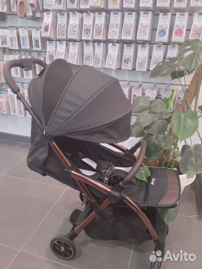 Коляска прогулочная Leclerc Magic