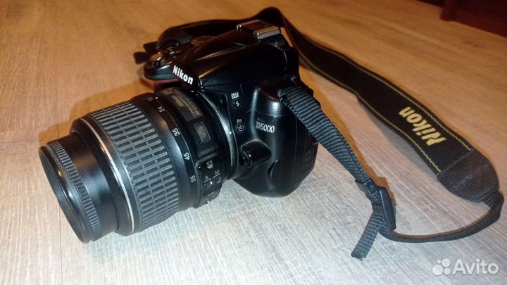 Nikon D5000 зеркальный фотоаппарат