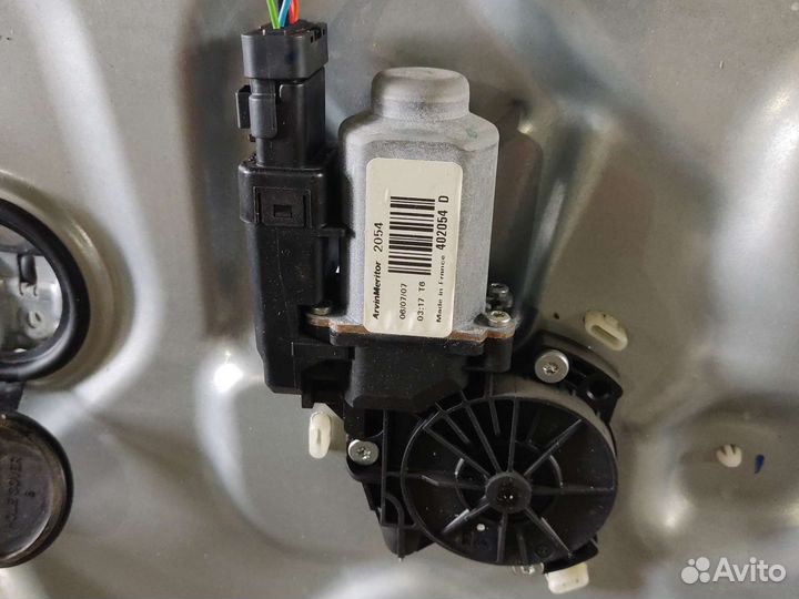 Стеклоподъемник передний правый KIA ceed