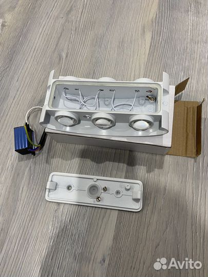 Светильник настенный