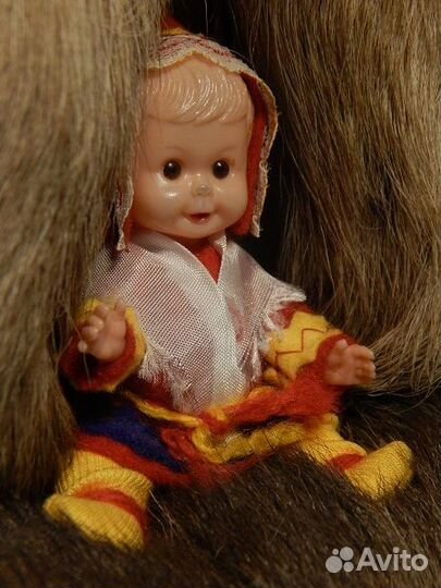 Сувенир «Кукла-пупсик в саамской хижине»