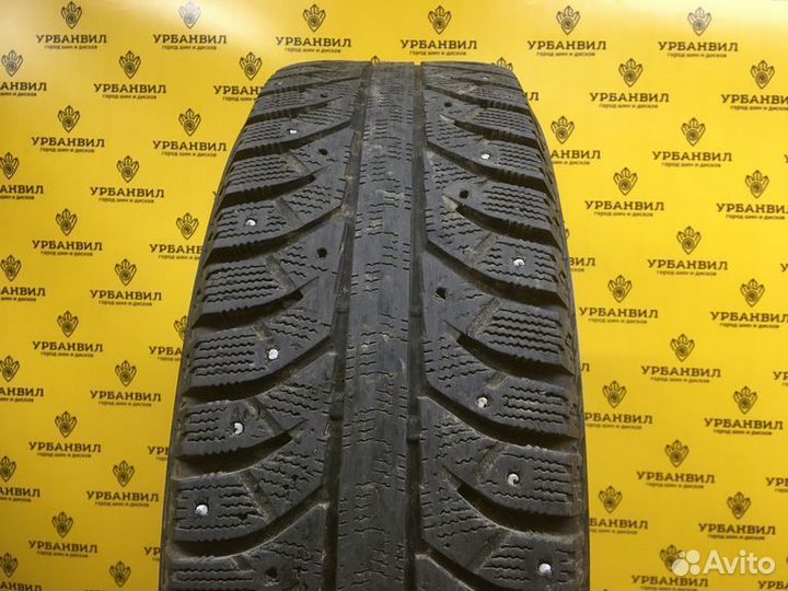 Bridgestone Ice Cruiser 7000 215/70 R16 100T