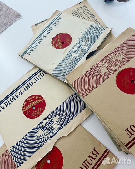 Электрофон (Фонола) с пластинками рабочий