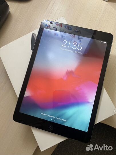 iPad airWi-Fi Cellular 32GB Space Gray