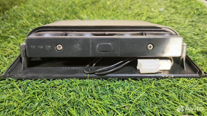 Дополнительный стоп сигнал Mitsubishi Carisma I