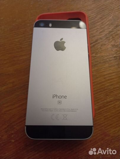 iPhone SE, 32 ГБ