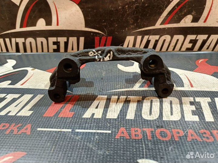 Скоба суппорта задняя Ford C-Max минивэн 2003-2007