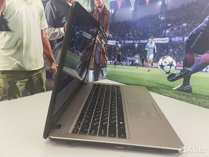 Игровой Ноутбук Asus 2 видеокарты/4 ядра/8gb/SSD