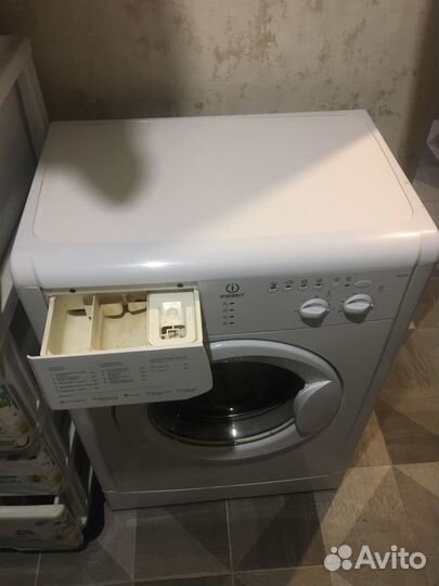 Стиральная машина бу indesit