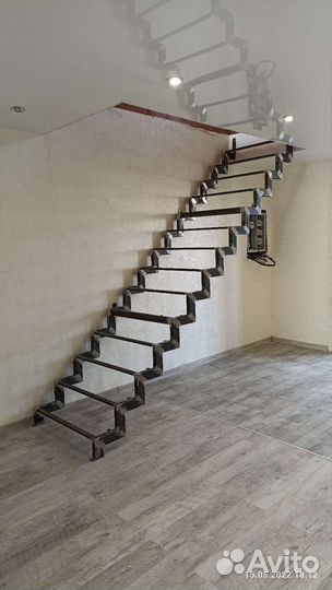 Изготовление металлокаркасов лестниц