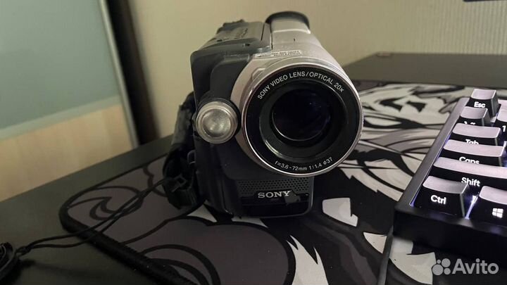 Видеокамера sony Video 8 Handycam