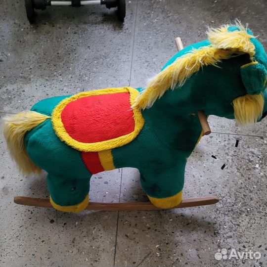 Детская качалка лошадь