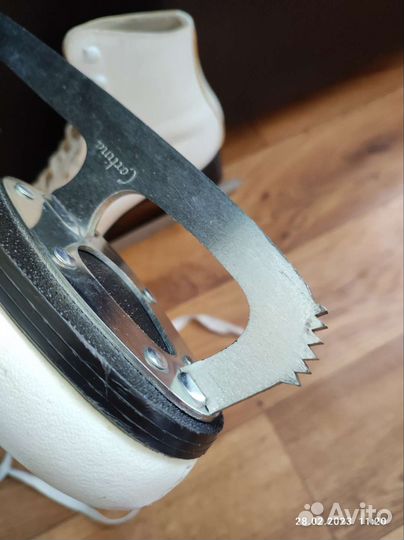 Коньки фигурные