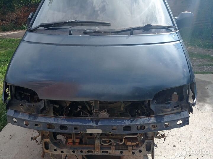 Капот Ниссан Серена