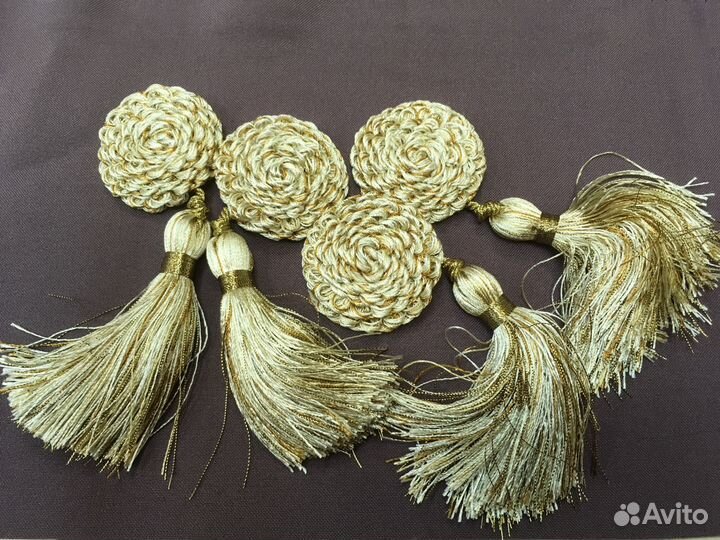 Кисть с розеткой.Италия