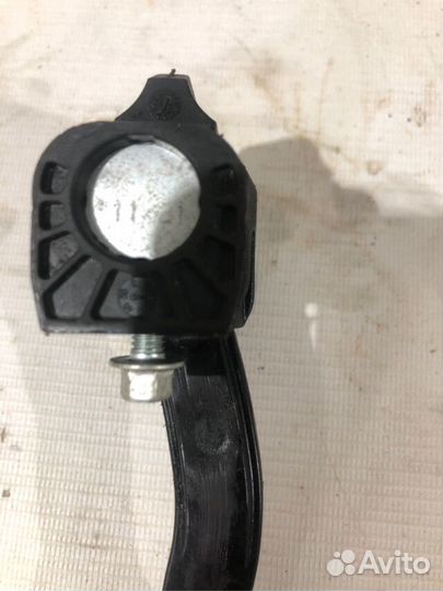 Ограничитель двери передний левый ваз (LADA) vesta