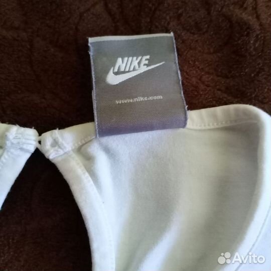 Футболка женская Nike