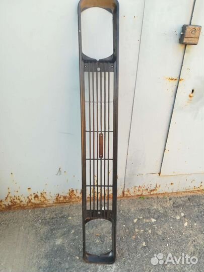 Решетка передняя 2140