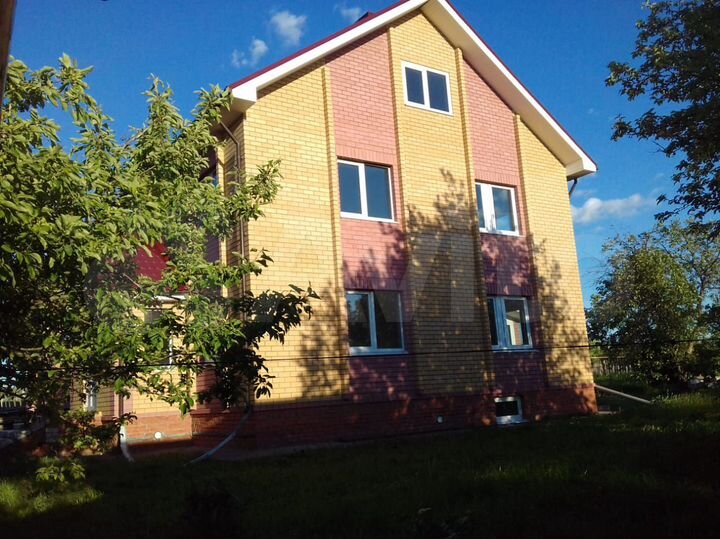 Дом 200 м² на участке 20 сот.