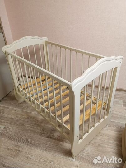 Кроватка детская с матрасом