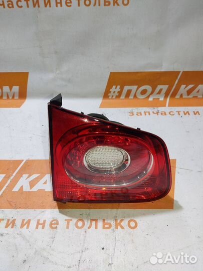 Фонарь крышки багажника левый Volkswagen Tiguan