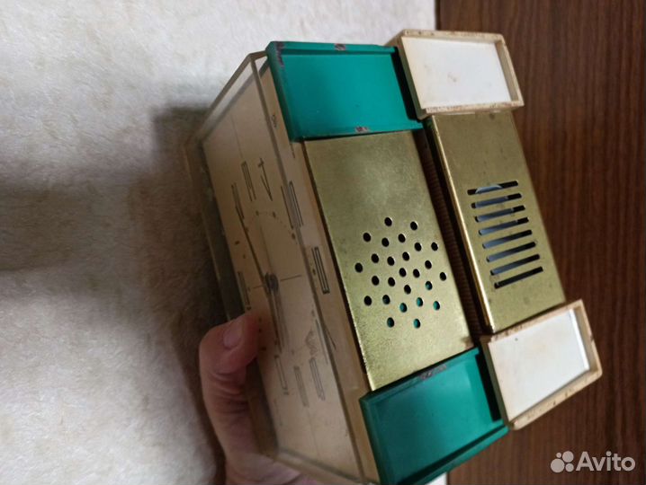 Часы будильники настольные СССР