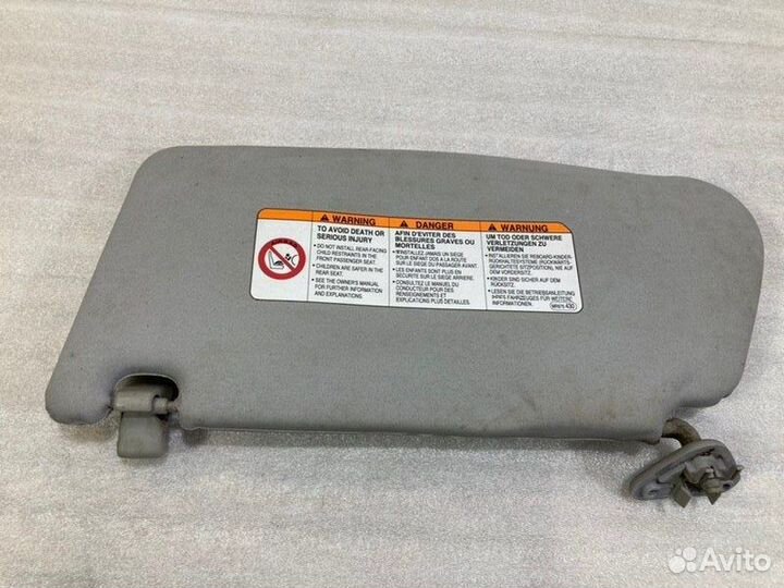 Козырек солнцезащитный правый Mitsubishi Lancer 9