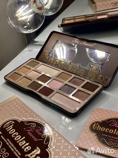 Too Faced Палетка теней Chocolate Bar