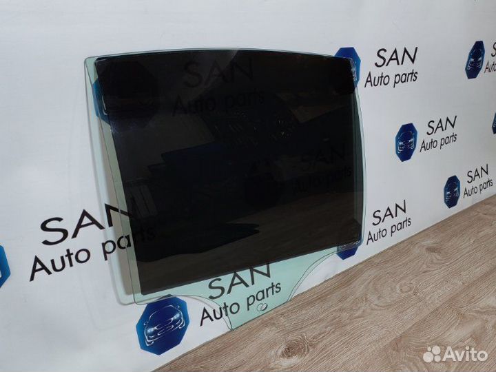 Стекло двери заднее правое Bmw 5 F10 N52B25 2011