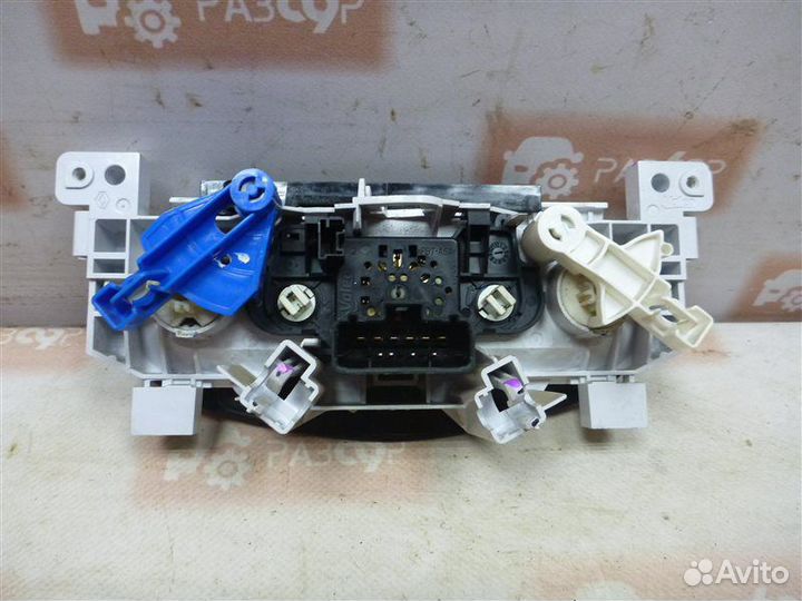 Блок управления печкой Renault Sandero BS12 K7J710