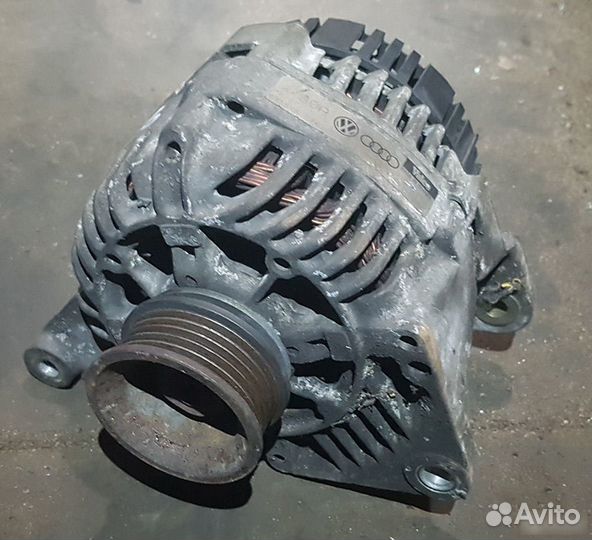 VW Passat B5 генератор 058903016B