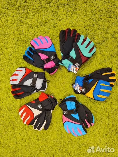 Горнолыжные перчатки