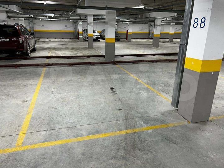 Машиноместо, 18 м²