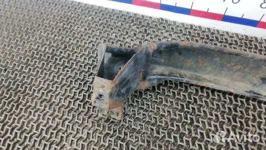 Усилитель бампера передний (кронштейн) mitsubishi