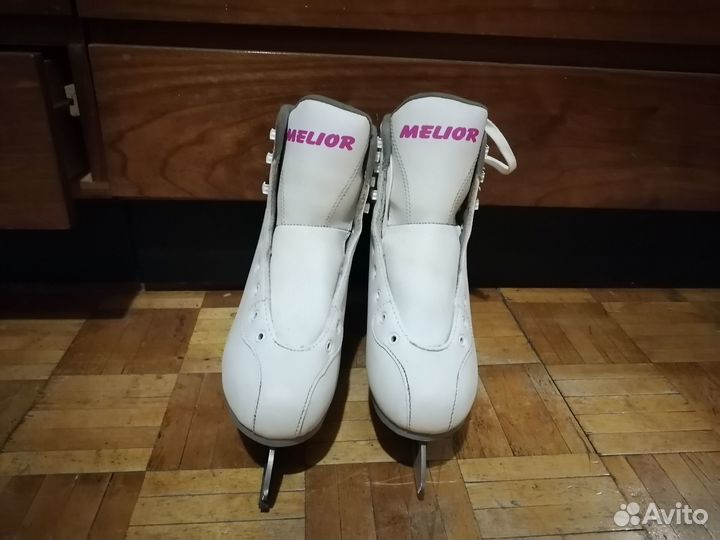 Коньки фигурные