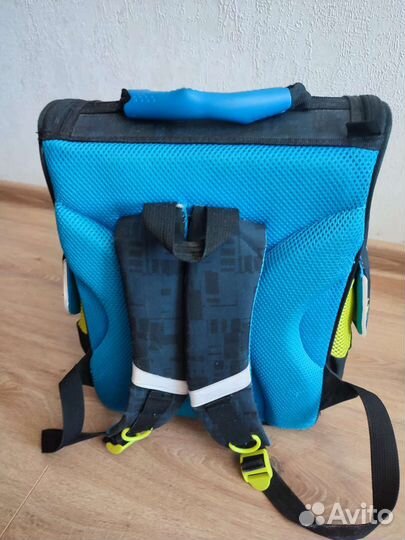 Портфель рюкзак школьный