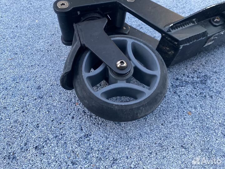 Самокат детский двухколесный globber