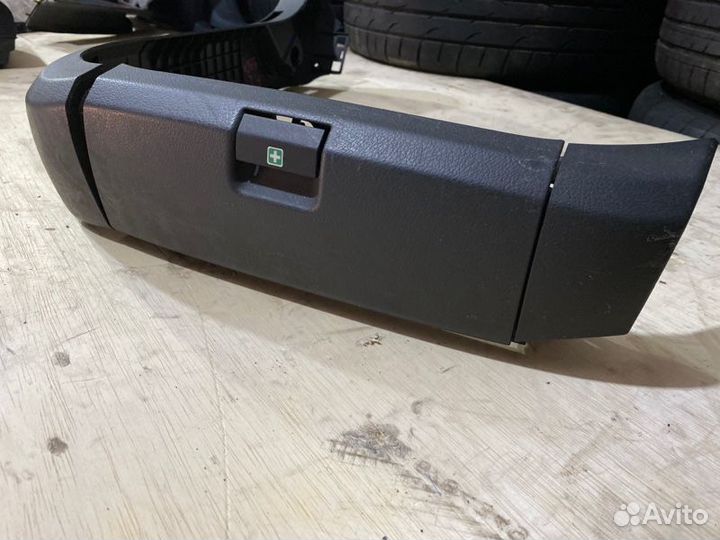 Пластик сиденья передний правый Mercedes-Benz