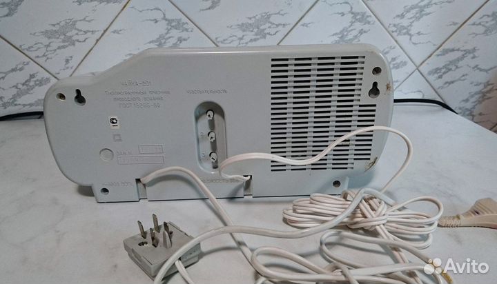 Радиоприёмник 3-программный бытовой