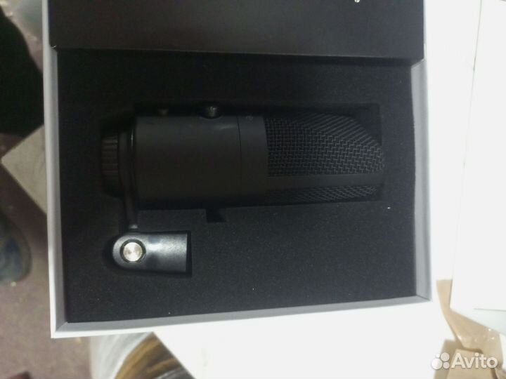 Студийный микрофон