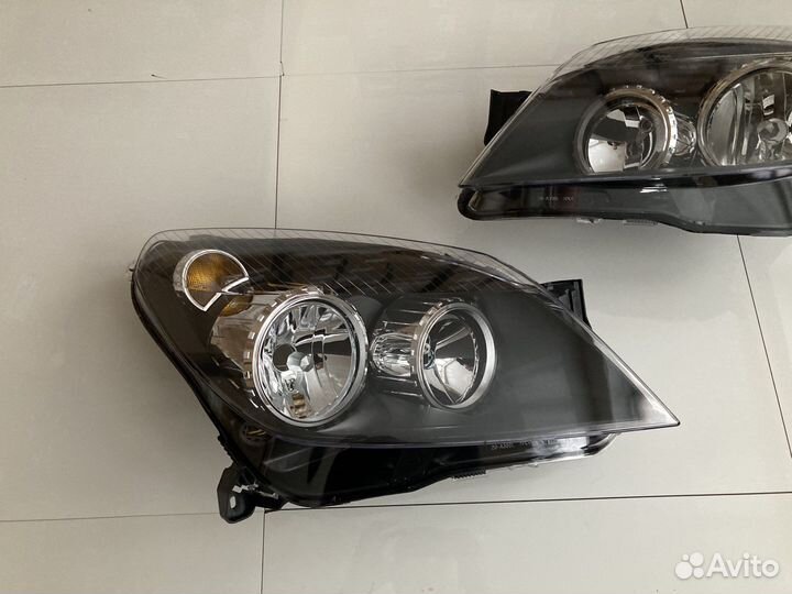 Фара (1шт) Opel Astra H - черная