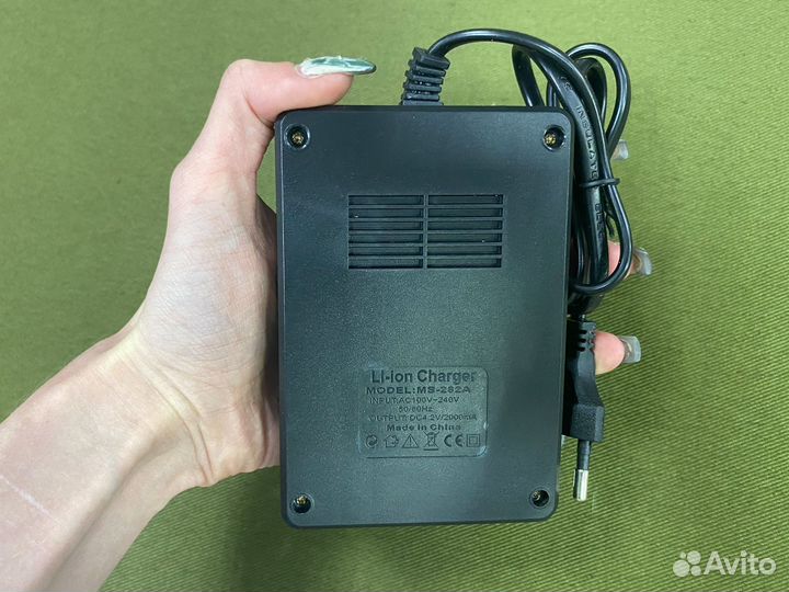 Зарядное устройство для аккумуляторных батареек