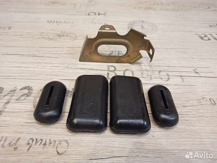 Коллекционные уплотнители кронштейн ваз 2103
