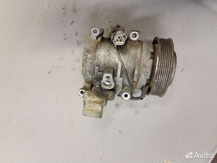 Компрессор кондиционера Toyota RAV4 2004гв 2,4