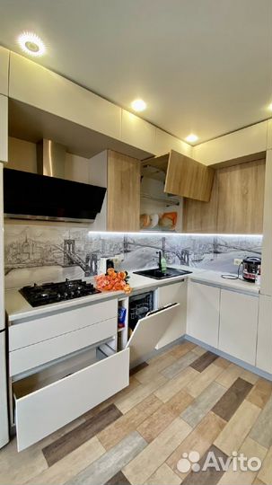 Кухня под потолок из мдф на заказ в Челябинске