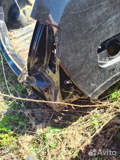 Крыло заднее правое Renault Sandero Stepway 2011